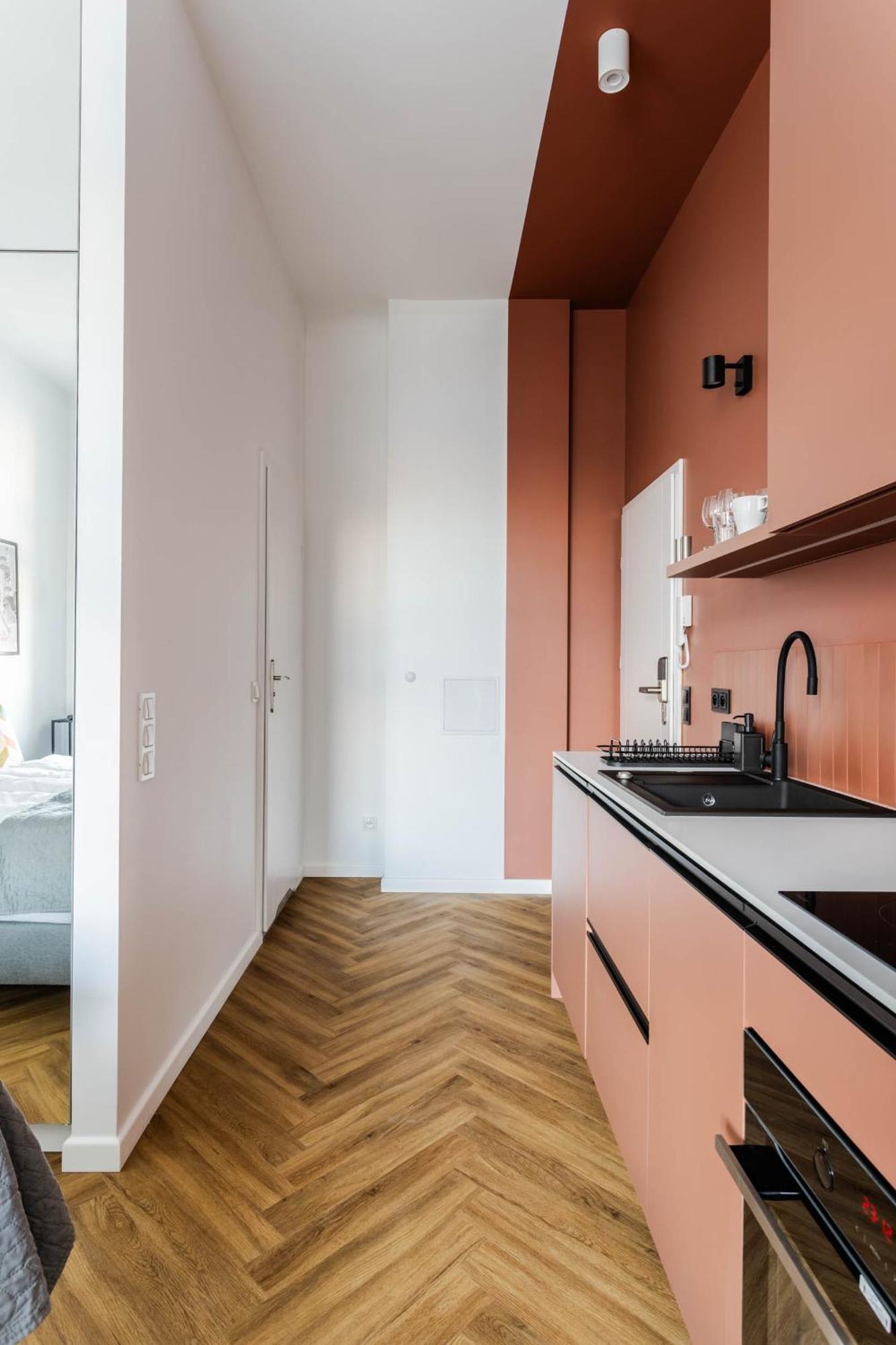 Nowoczesne I Stylowe Studia Very Berry W Poznaniu By Noclegi Renters Exterior foto